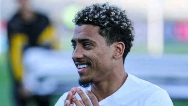 أخطر جناح في مصر.. مينا ماهر يشيد بـ خوان بيزيرا أمام المصري البورسعيدي