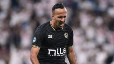 ناصر منسي أسطورة.. وبفكرني بفان باستن