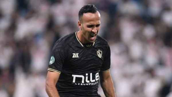 ناصر منسي أسطورة.. وبفكرني بفان باستن