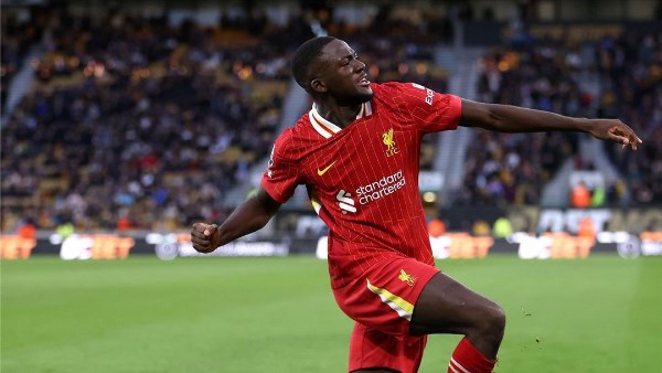 قبل كأس العالم 2026.. كوناتي يحدد موقفه من البقاء في ليفربول