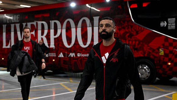 قرار مفاجئ من سلوت.. ليفربول يسافر إلى باريس لمواجهة سان جيرمان بالحافلة