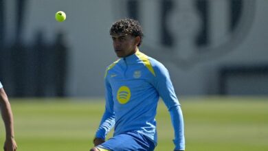 تدريبات برشلونة.. البارسا يتسلح بكرات التنس قبل قمة أتلتيكو في دوري الأبطال