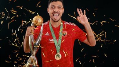 شوبير يشيد بعودة محمد شريف لقائمة الأهلي.. ويقارنه بمهاجم الزمالك