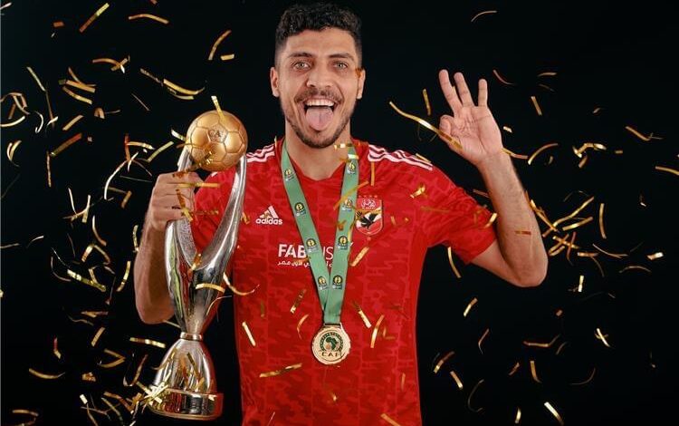 شوبير يشيد بعودة محمد شريف لقائمة الأهلي.. ويقارنه بمهاجم الزمالك