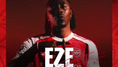 إيزي يتوج بجائزة لاعب الشهر في مارس.. تفاصيل