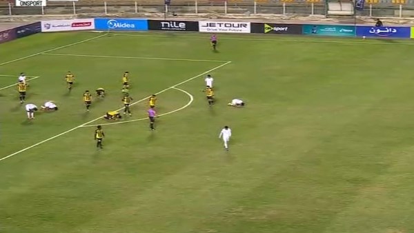 المقاولون العرب يتقدم على الإسماعيلي في الشوط الأول بالدوري