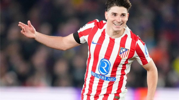 ألفاريز: ميسي مصدر إلهامي لهدفي أمام برشلونة.. ونتيجة الذهاب لم تحسم التأهل