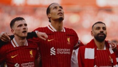 رسالة مؤثرة من فان دايك إلى صلاح وروبرتسون بعد رحيلهما عن ليفربول