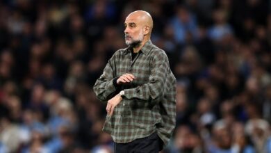 جوارديولا يحذر من إهدار النقاط قبل قمة تشيلسي.. ويشيد بقيادة برناردو سيلفا