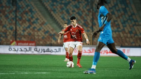 التعادل 1-1 يحسم الشوط الأول من مواجهة الأهلي وسموحة بالدوري
