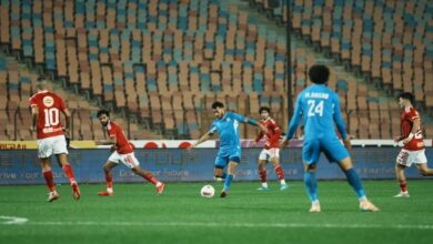 +90.. الأهلي يهزم سموحة 2-1 ويتمسك بحلم الفوز بالدوري| صور