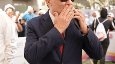 مدحت شلبي يشارك في دعم أطفال التوحد خلال احتفالية كبرى