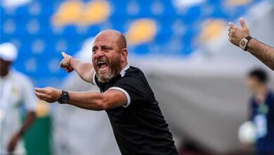 وائل رياض مدرب منتخب الشباب في مباراة الزمالك والأهلي 2007