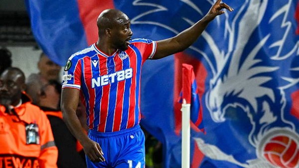 كريستال بالاس يحقق فوزا مثيرا على نيوكاسل بالدوري الإنجليزي