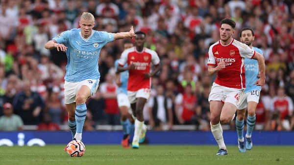 لعنة أبريل تطارد آرسنال مجددًا.. هل يمنح السقوط الجديد لقب الدوري الانجليزي لمانشستر سيتي؟