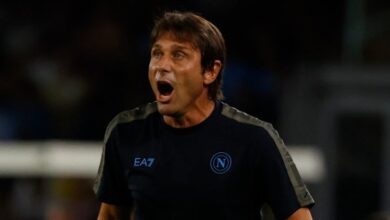 دي لاورنتيس يحسم الجدل: كونتي مستمر مع نابولي.. والرحيل "مستحيل"