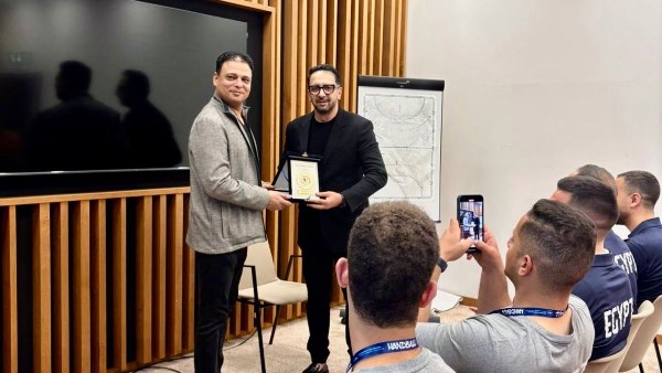 السفير المصري في سلوفاكيا يزور بعثة منتخب اليد 2008 ويشيد بالأداء العالمي