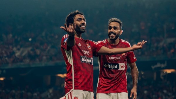 أخويا.. حسين الشحات يُهنئ كهربا بعيد ميلاده