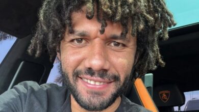 بحبك يا مصر.. محمد النني في أحدث ظهور من الطائرة