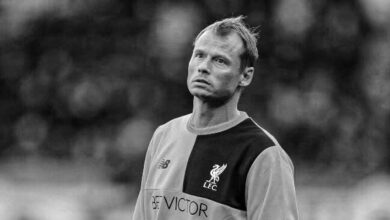 عقب تصادم سيارته مع قطار ... وفاة حارس مرمى ليفربول السابق