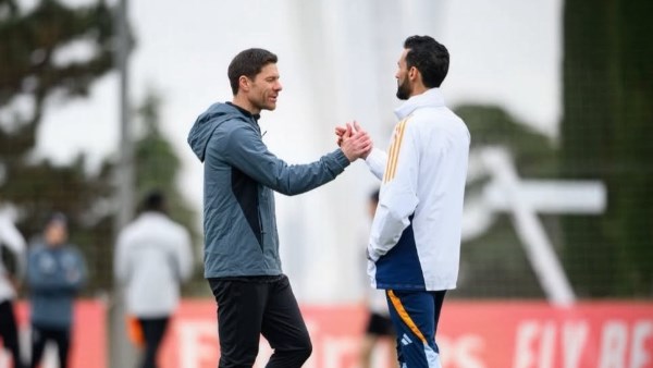 موقف لاعبي ريال مدريد من استمرار أربيلوا بعد توديع دوري أبطال أوروبا