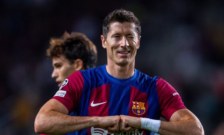 ليفاندوفسكي يرفض عرض برشلونة .. وتعثر مفاوضات راشفورد مع مان يونايتد