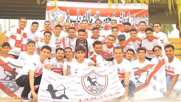 قبل مواجهة شباب بلوزداد.. إعلامي: جماهير الزمالك جاية تجيب الفوز