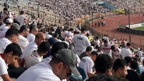 لقطات لـ جماهير الزمالك من ستاد القاهرة قبل انطلاق مباراة بلوزداد