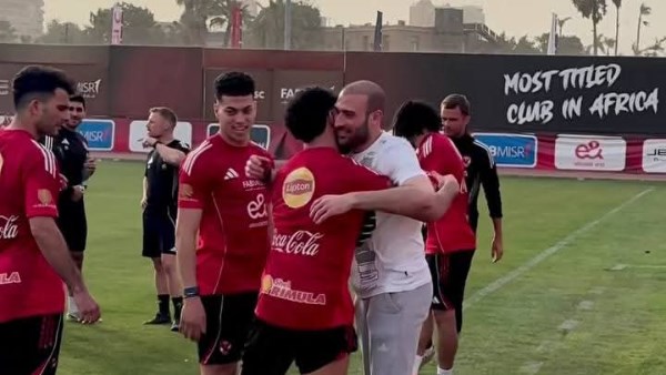 عمر كمال لاعب سيراميكا كليوباترا يظهر في مران الأهلي