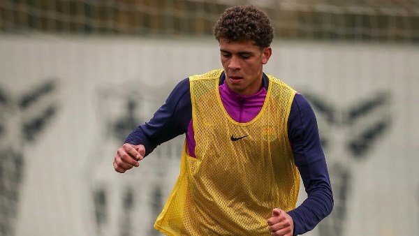 3 مباريات تحسم مستقبل حمزة عبد الكريم مع برشلونة