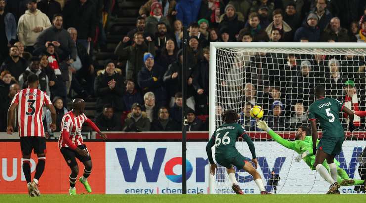 التعادل السلبي يحسم الشوط الاول بين برينتفورد وفولهام