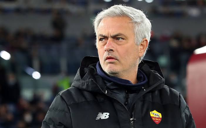 هل يعود "السبيشيال وان"؟.. جوزيه مورينيو يطل من جديد في سماء مدريد