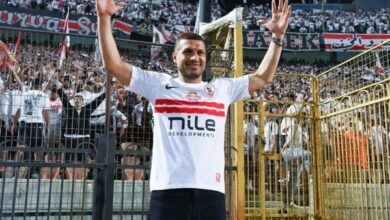 خطوة مفاجئة .. طارق حامد يدخل حسابات الزمالك للعمل الإداري