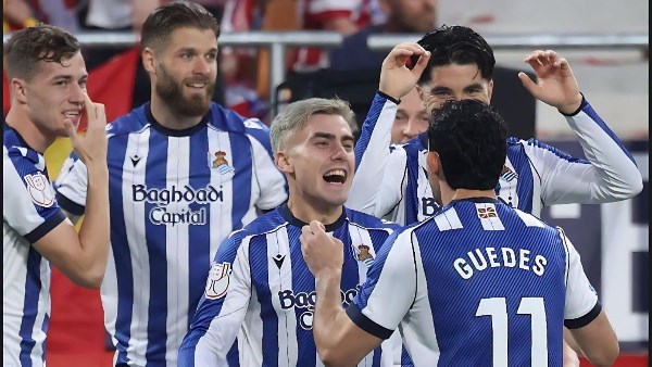 ريال سوسيداد يتقدم على اتلتيكو مدريد 2-1 بالشوط الأول بنهائي كأس ملك إسبانيا