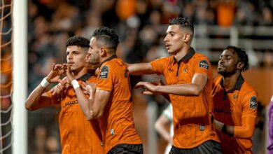 تعادل سلبي بين نهضة بركان والجيش الملكي في الشوط الأول بدوري الأبطال