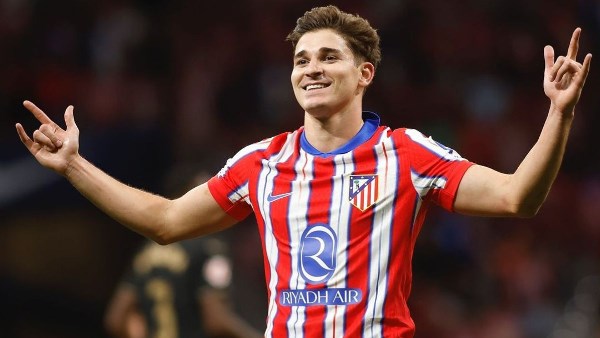 ألفاريز يدرك التعادل 2-2 لأتلتيكو مدريد أمام ريال سوسيداد بنهائي كأس ملك إسبانيا