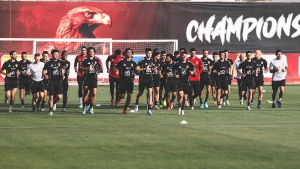الأهلي يكثف استعداداته لملاقاة بيراميدز في الدوري المصري