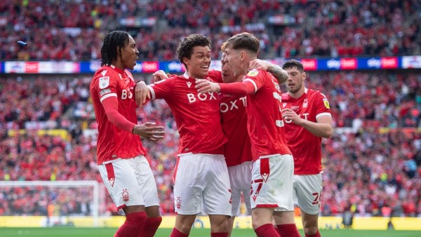 نوتنجهام فورست يفوز على بيرنلي 4-1 في الدوري الإنجليزي