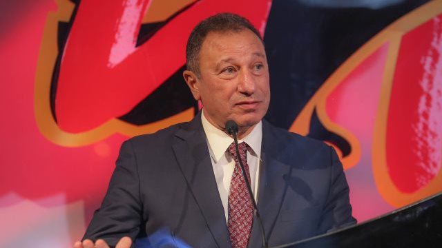 شبانة: بعد كل هذا التاريخ والإنجازات.. هل تزايدون على الخطيب الآن؟