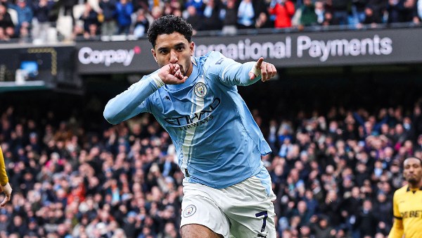 عمر مرموش يدرس مغادرة مانشستر سيتي في الصيف