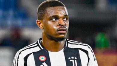 مانشستر يونايتد وليفربول يتنافسان على ضم مدافع يوفنتوس