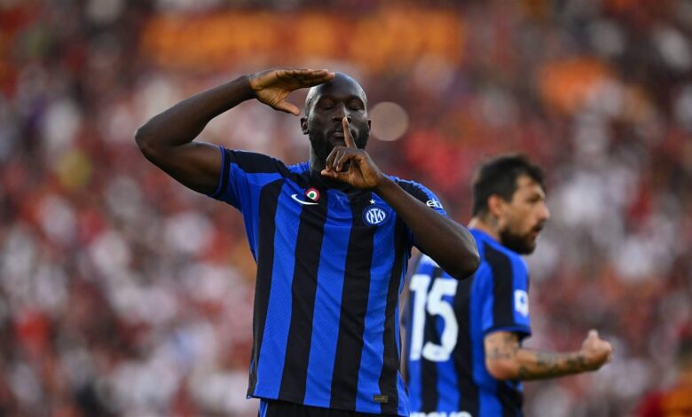 لوكاكو ونابولي.. من رهان هجومي إلى عبء إداري يفرض الرحيل