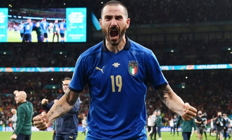 حلم إيطالي بقيادة جوارديولا.. بونوتشي يدعو لثورة كروية شاملة في «الآتزوري»