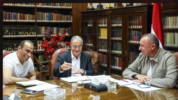 رد فعل إدارة الأهلي بسبب حضور نائب الخطيب نهائي الزمالك في الكونفدرالية