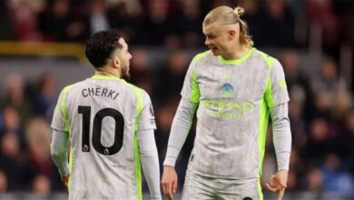 رجل مباراة مانشستر سيتي وبيرنلي في الدوري الإنجليزي