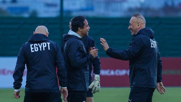 اتحاد الكرة يستقر على زيادة راتب حسام حسن