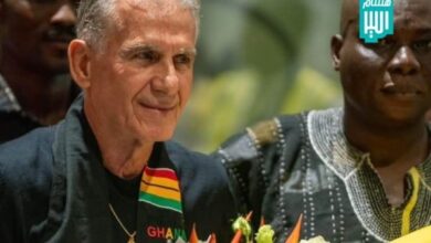 تمهيدًا لتولي القيادة الفنية.. لحظة وصول "كيروش" إلى العاصمة الغانية