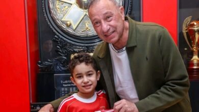 الخطيب يكرّم الطفل سليم أسامة بعد دعمه الحماسي لسيدات طائرة الأهلي في بطولة إفريقيا