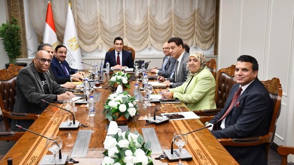 بروتوكول تعاون لتعزيز كفاءة استاد القاهرة بين الشباب والرياضة والمقاولون العرب