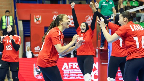 حقق الخماسية.. سيدات طائرة الأهلي يتوج ببطولة إفريقيا للأندية بعد الفوز على البنك التجاري الكيني